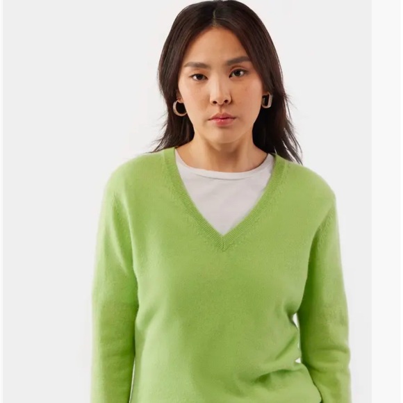 NWT GOBI Mongolian Cashmere V-Neck Sweater - Picture 1 of 6